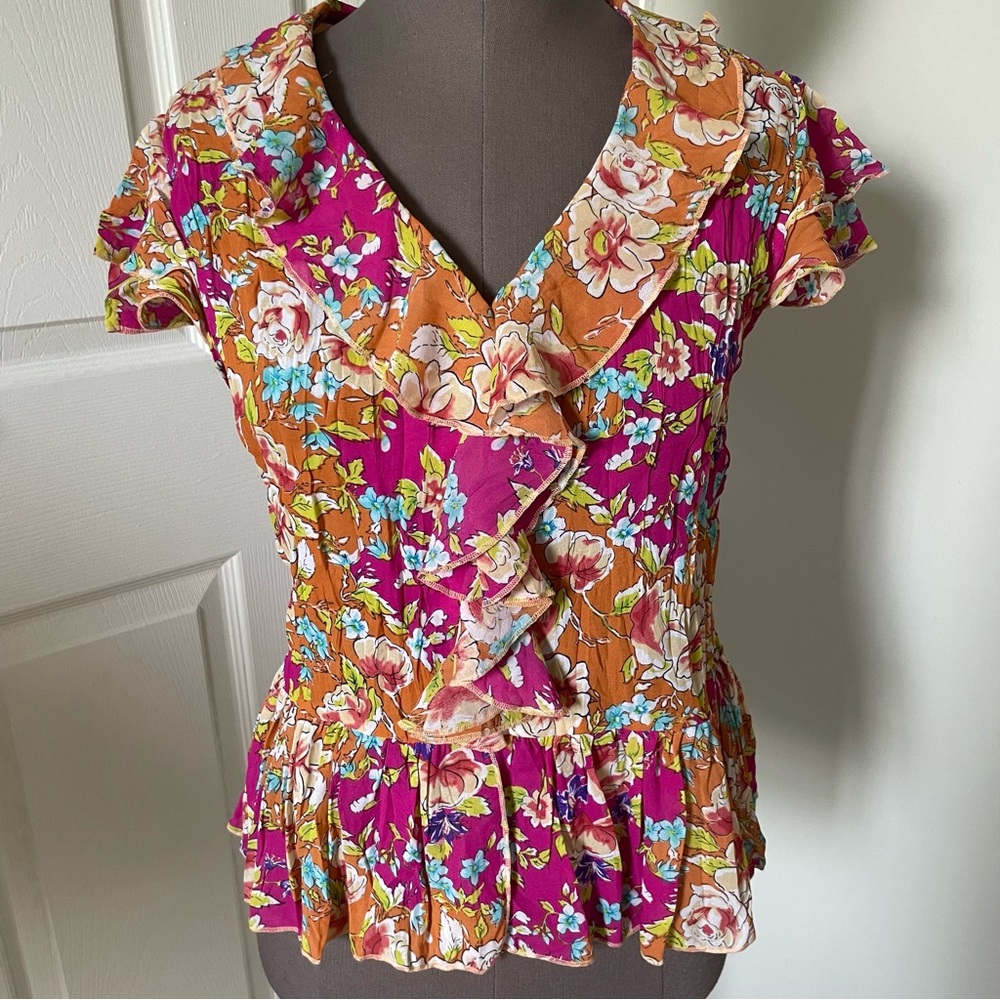 Short sleeve Floral ruffle peplum top size medium